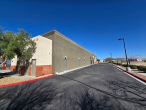 6520 S Buffalo Dr, Las Vegas, NV à louer Photo intérieure– Image 2 sur 4