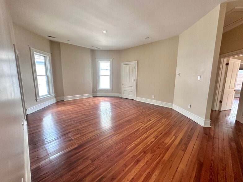 Turnkey Multifamily Investment portefeuille de 2 biens à vendre sur LoopNet.fr - Photo intérieure – Image 3 sur 40