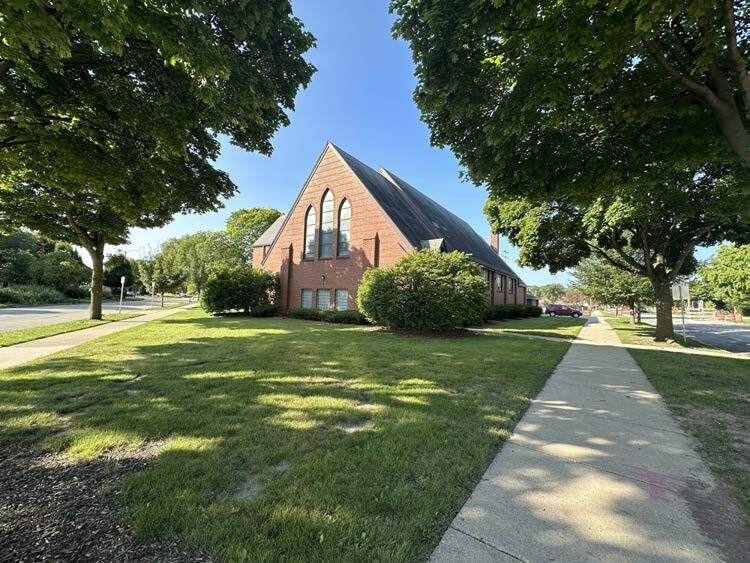 3737 N Sherman Blvd, Milwaukee, WI à vendre - Photo de l’immeuble – Image 2 sur 16