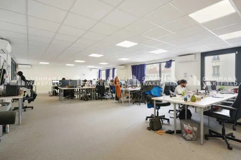 Bureau dans Levallois-Perret à louer - Photo de l’immeuble – Image 3 sur 14