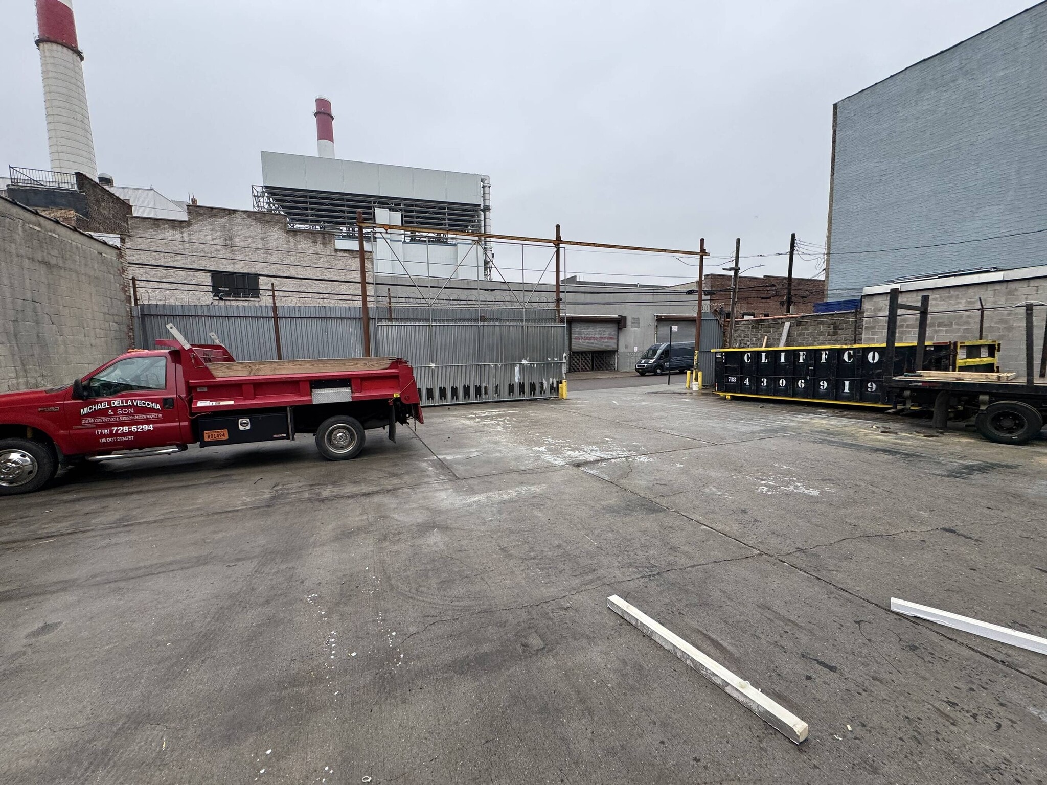 3722 10th St, Long Island City, NY à louer Photo de l’immeuble– Image 1 sur 8