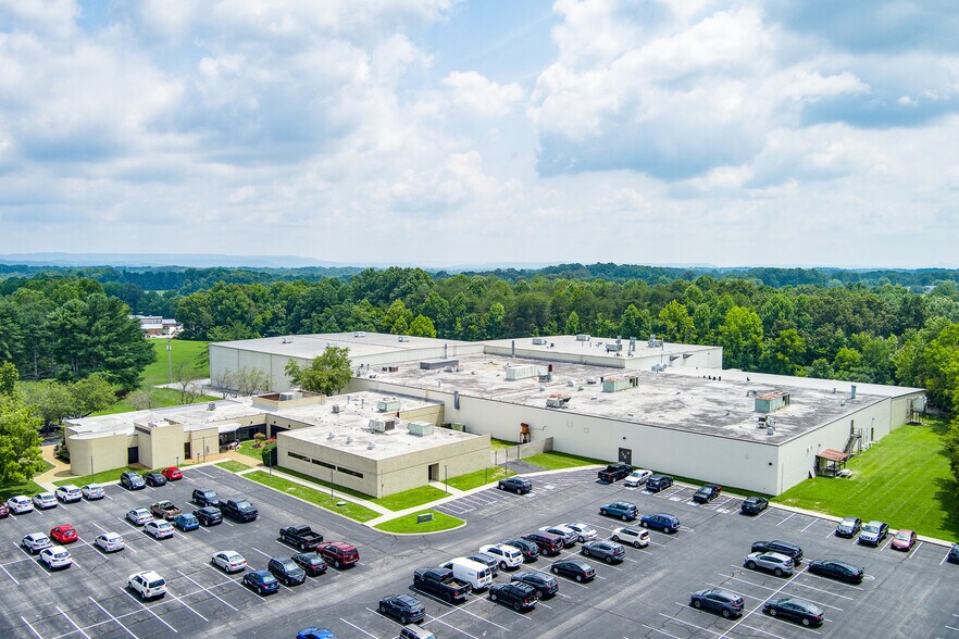 Putnam County Manufacturing Facility. Dr, Cookeville, TN à louer - Photo de l’immeuble – Image 2 sur 10