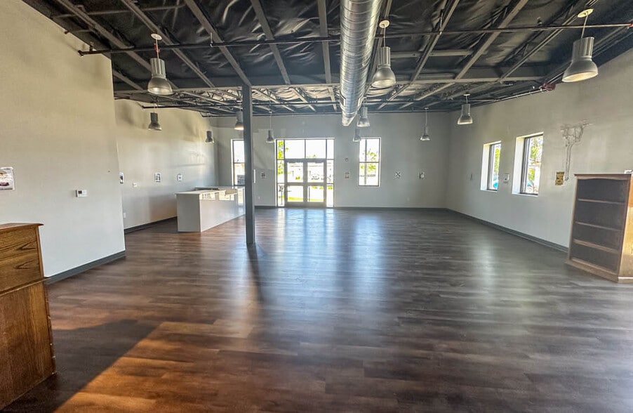 295 N 2nd E, Mountain Home, ID à louer - Photo intérieure – Image 3 sur 6