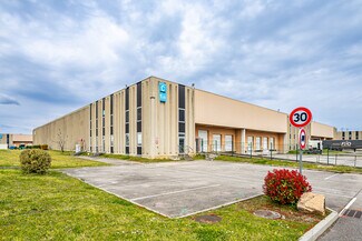 Plus de détails pour Local d'activités à louer