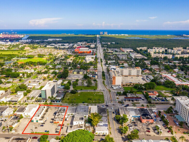19-33 N Federal Hwy, Dania, FL à vendre - Photo de l’immeuble – Image 1 sur 18