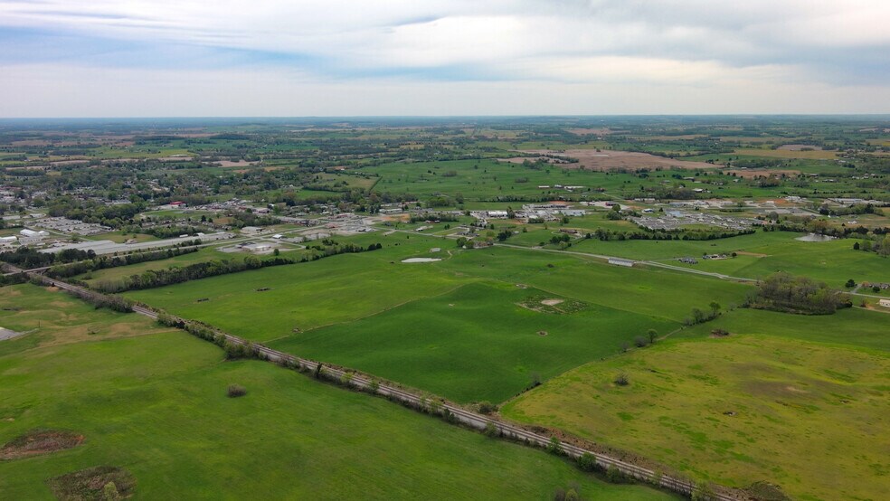 105 Gardner Ln, Cave City, KY à vendre - Photo de l’immeuble – Image 3 sur 4