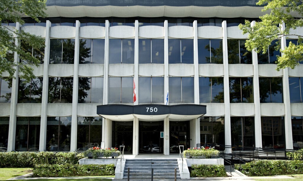 750 Boul Marcel-Laurin, Montréal, QC à louer Photo de l’immeuble– Image 1 sur 14