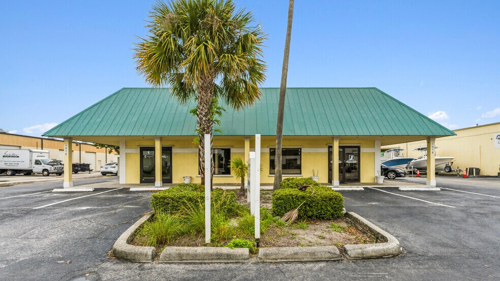 1516 Cypress Dr, Jupiter, FL à louer - Photo de l’immeuble – Image 1 sur 5