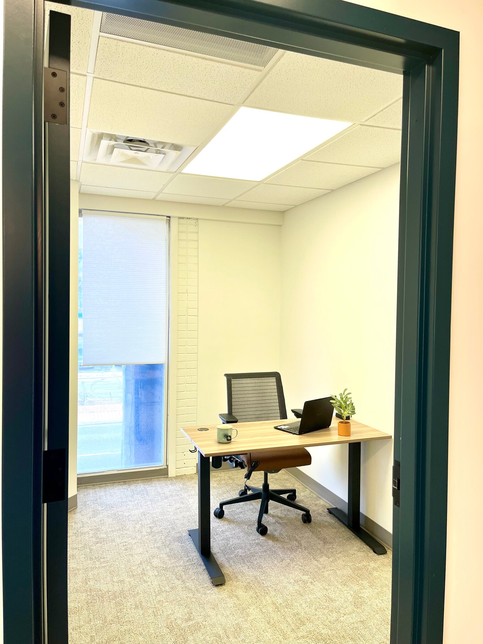 4045 S Broadway, Englewood, CO à louer Photo de l’immeuble– Image 1 sur 1