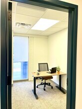 4045 S Broadway, Englewood, CO à louer Photo de l’immeuble– Image 1 sur 1