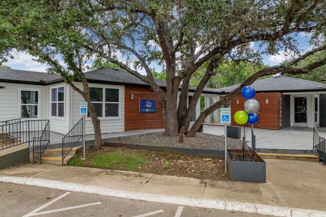 Plus de détails pour 14900 Nacogdoches Rd, San Antonio, TX - Logement à vendre
