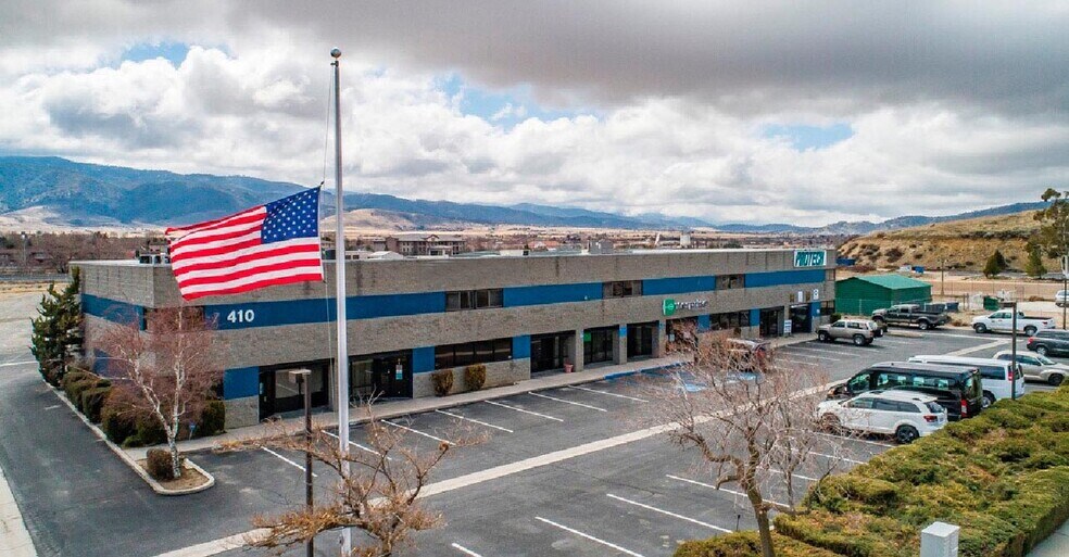 410 W J St, Tehachapi, CA à louer - Photo de l’immeuble – Image 1 sur 9