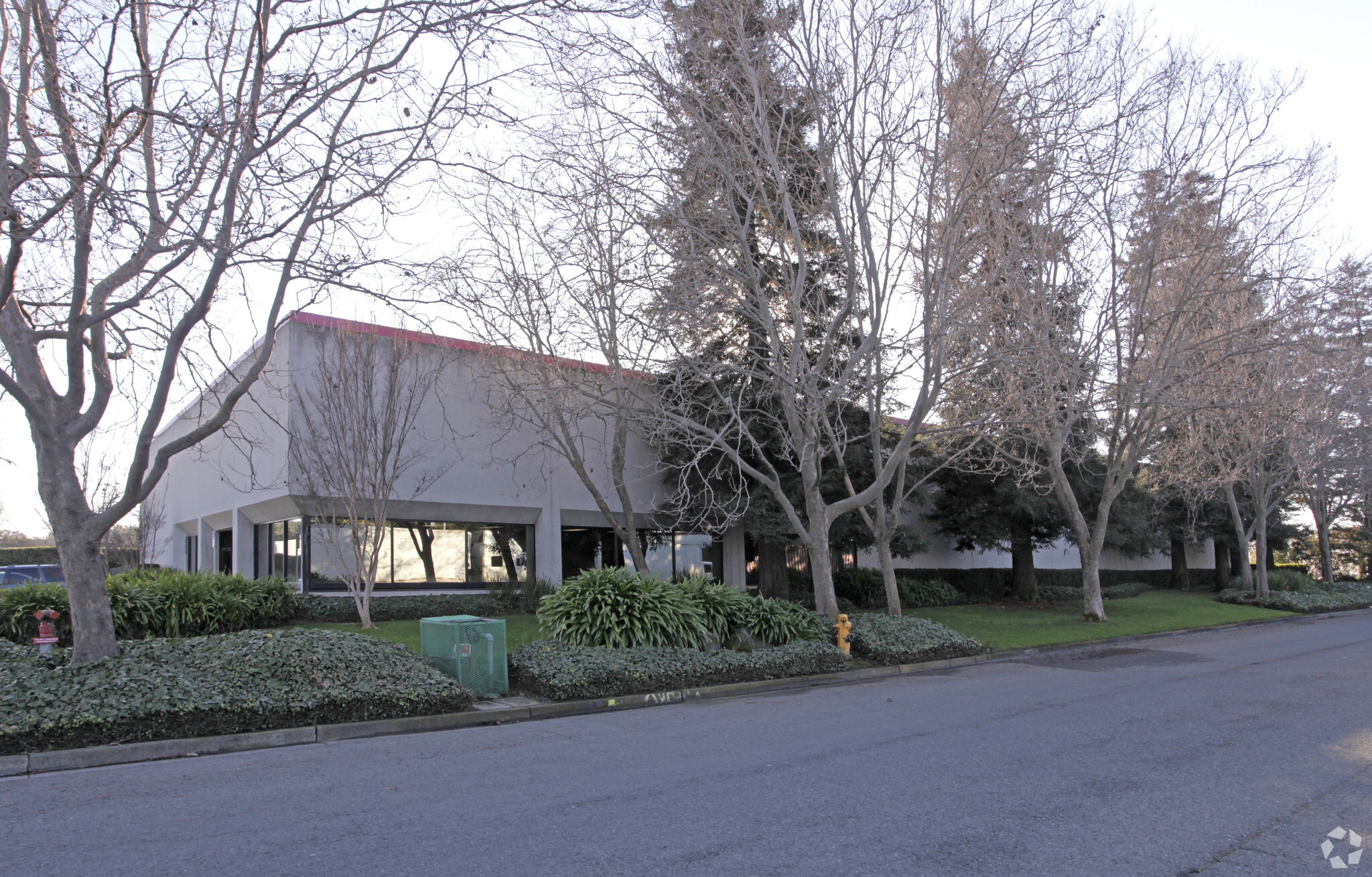 20303 Mack St, Hayward, CA à louer Photo principale– Image 1 sur 8