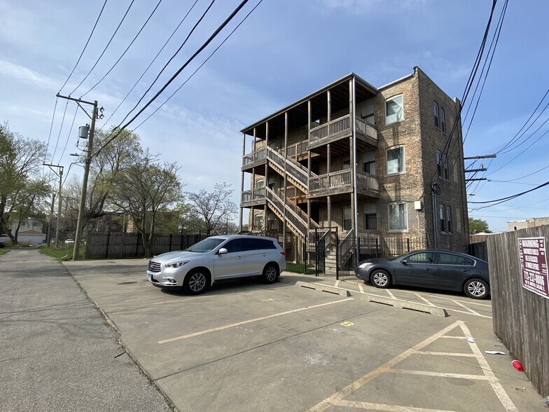317 S Homan Ave, Chicago, IL à vendre - Photo de l’immeuble – Image 3 sur 8