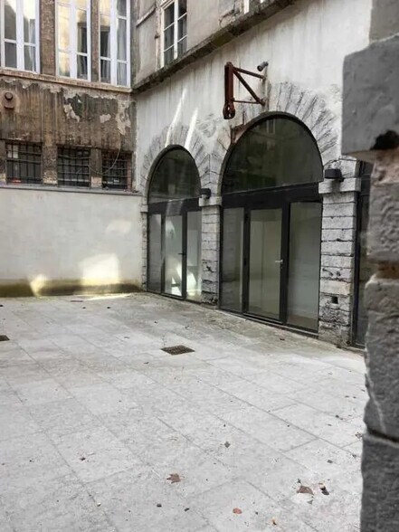 Bureau dans Lyon à louer - Photo de l’immeuble – Image 1 sur 10