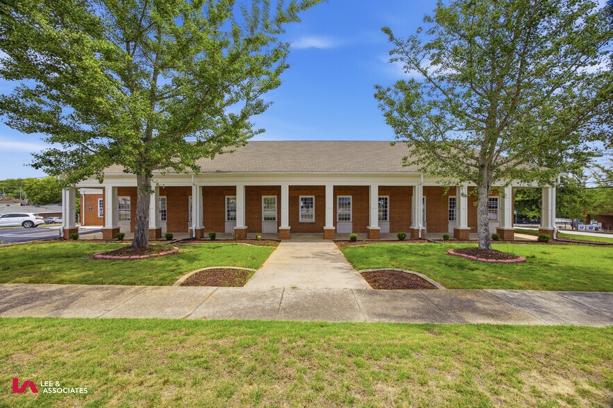 8458 Campbellton St, Douglasville, GA à louer - Photo de l’immeuble – Image 1 sur 20