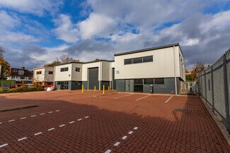 Plus de détails pour St Johns Rd, Isleworth - Industriel/Logistique à louer