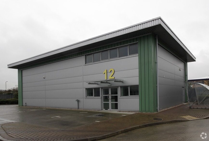 19 Commerce Way, Croydon à louer - Photo principale – Image 1 sur 2