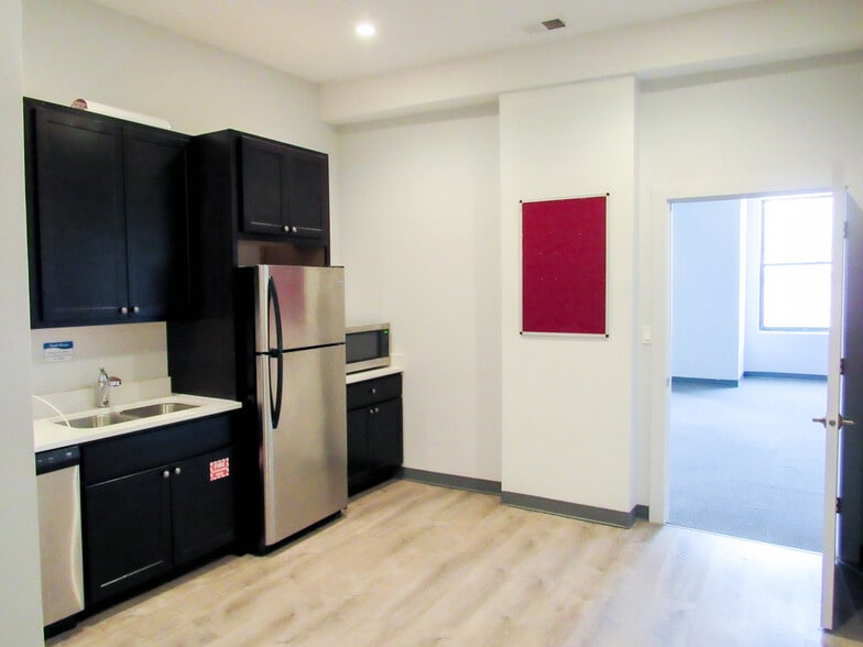 2210-2216 S Michigan Ave, Chicago, IL à louer - Photo intérieure – Image 2 sur 36