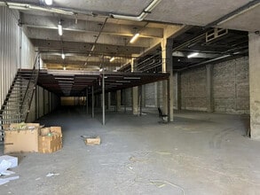 Bureau dans Garges-lès-Gonesse à louer Photo de l’immeuble– Image 1 sur 2