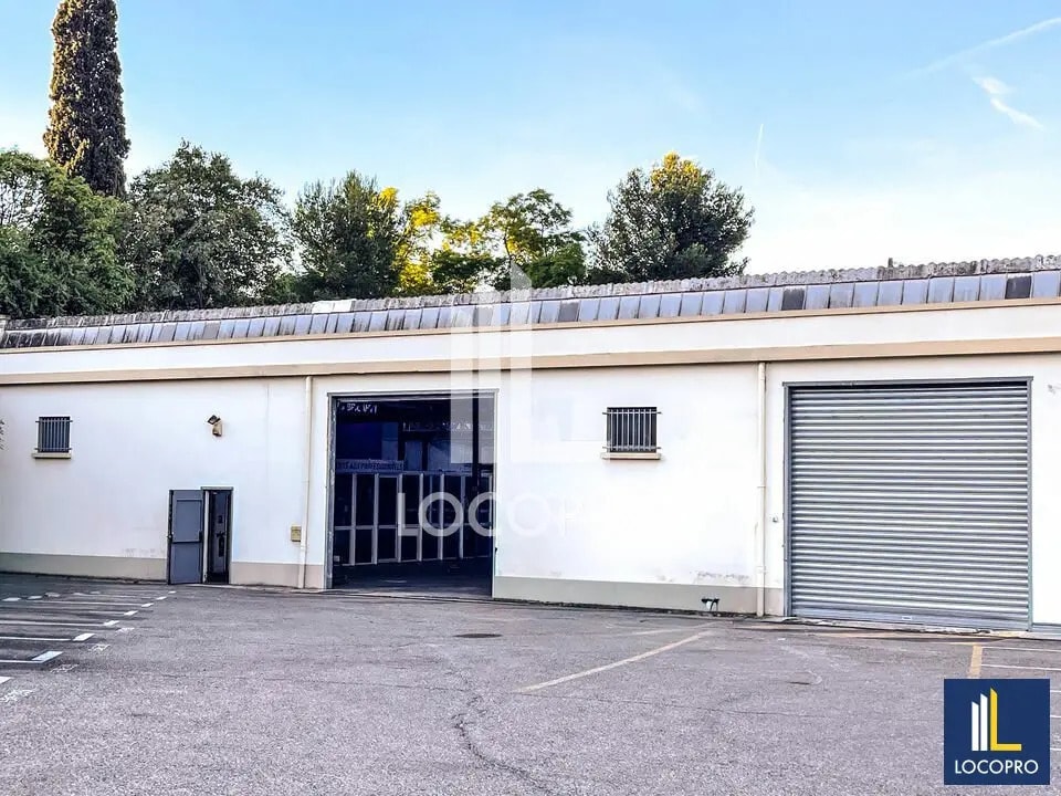 Local d’activités dans Marseille à louer Photo de l’immeuble– Image 1 sur 7