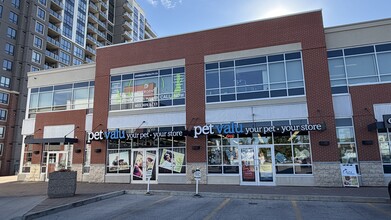 8835 Macleod Trl SW, Calgary, AB à louer Photo de l’immeuble– Image 1 sur 6