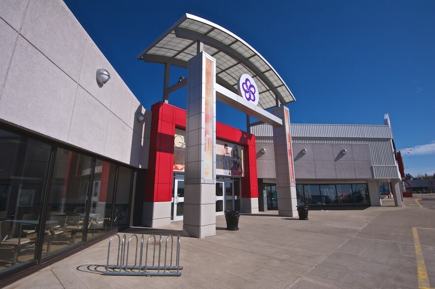 800 Grand Lake Rd, Cape Breton, NS à louer - Photo de l’immeuble – Image 2 sur 9