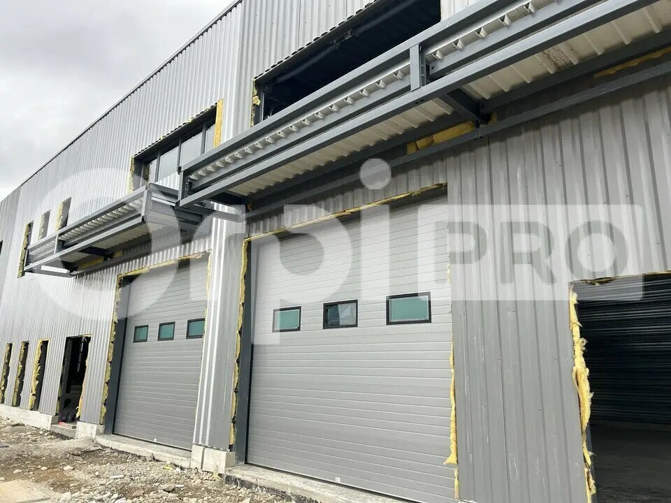 Local d’activités dans Bourgoin-Jallieu à louer Photo de l’immeuble– Image 1 sur 7