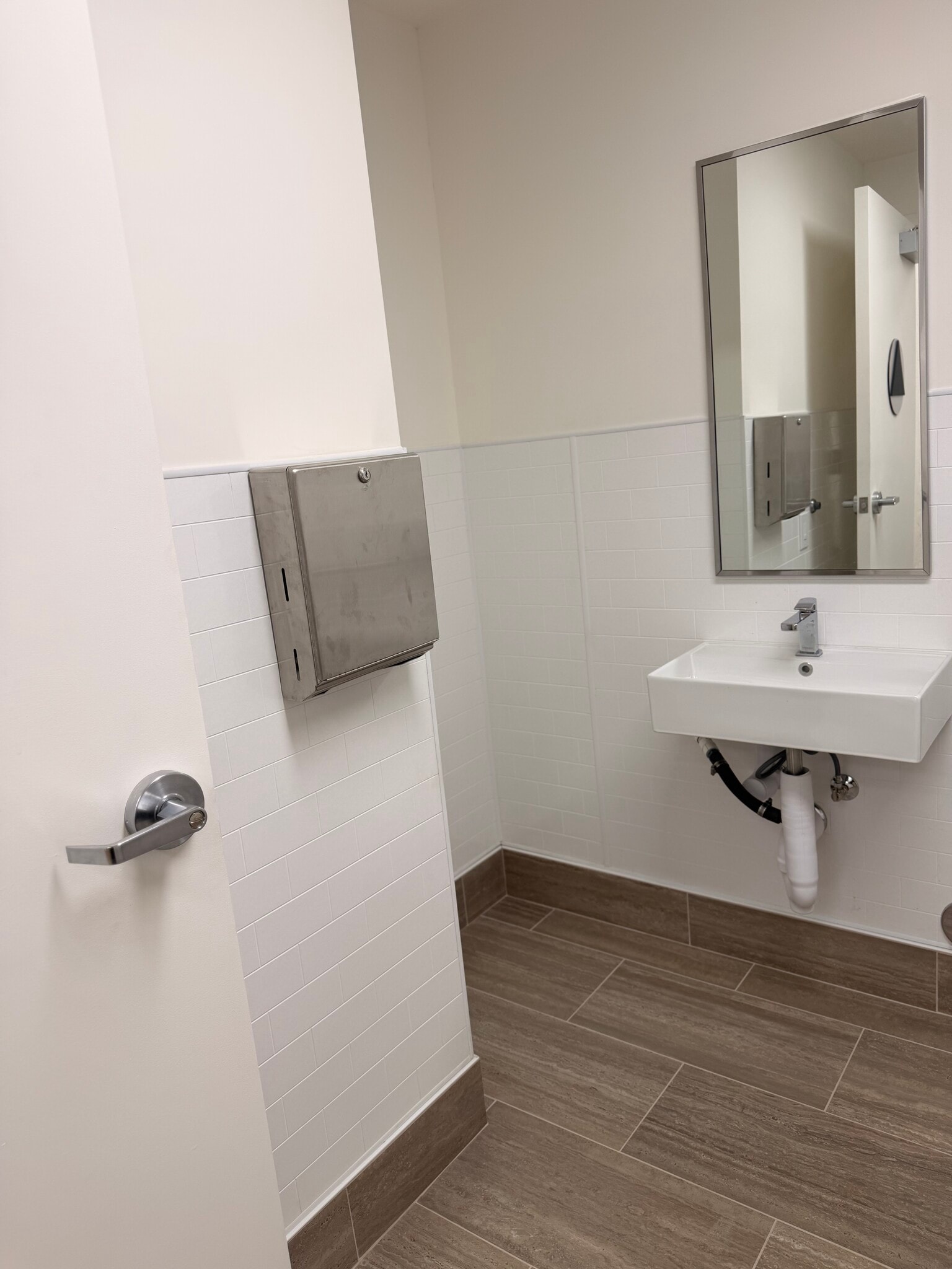 423-425 Bancroft Ave, San Leandro, CA à louer Photo intérieure– Image 1 sur 19