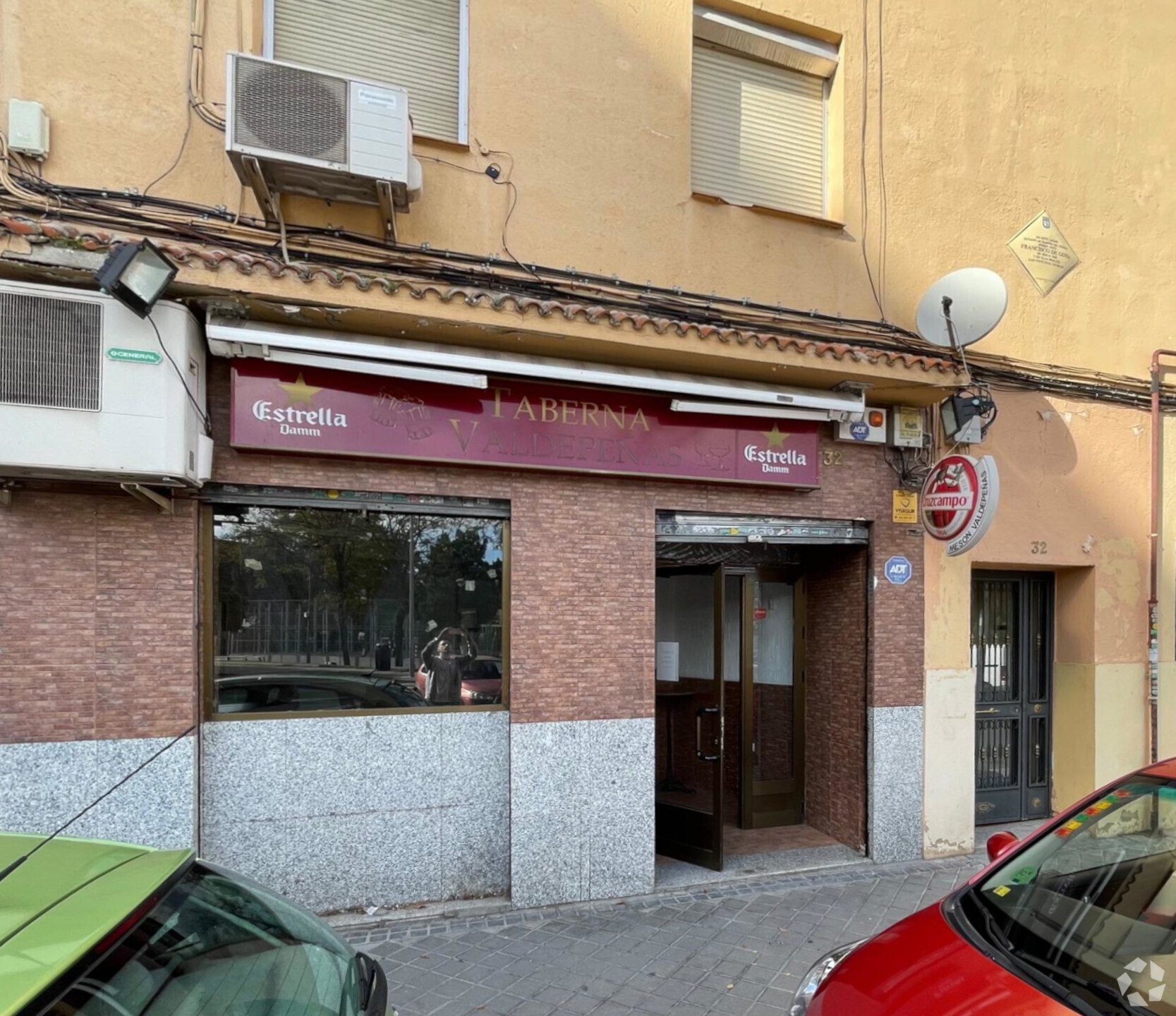 Immeuble residentiel dans Madrid, Madrid à vendre Photo intérieure– Image 1 sur 2