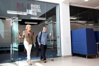 Plus de détails pour 59 Walton St, Aylesbury - Coworking à louer