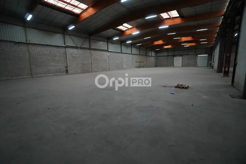 Industriel/Logistique dans Quetigny à louer - Photo de l’immeuble – Image 2 sur 7