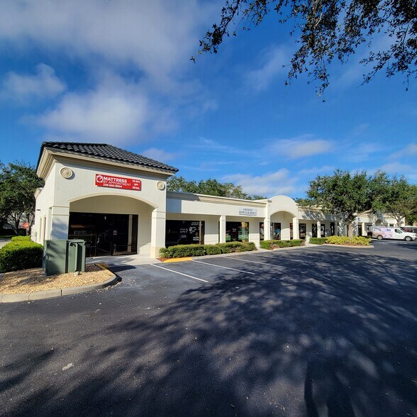 25221 Bernwood Dr, Bonita Springs, FL à louer - Photo de l’immeuble – Image 1 sur 14