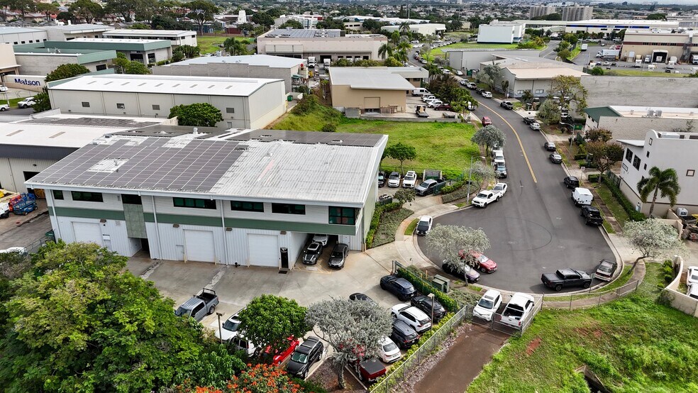 94-408 Akoki St, Waipahu, HI à louer - Photo de l’immeuble – Image 2 sur 3