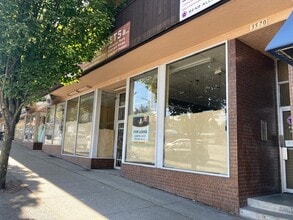 3572 Hastings St E, Vancouver, BC à louer Photo de l’immeuble– Image 2 sur 10