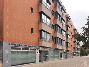 Local commercial dans San Sebastián de los Reyes, Madrid à louer Photo intérieure– Image 1 sur 7