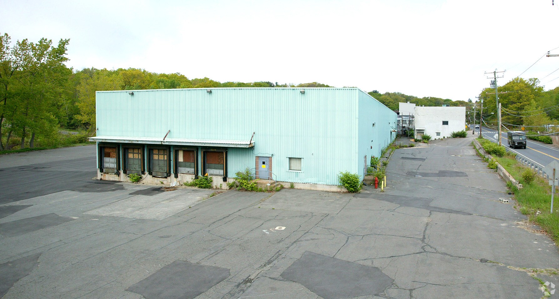 100 S Riverside Ave, Terryville, CT à vendre Photo de l’immeuble– Image 1 sur 2