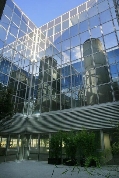 4 Rue Paul Dautier, Vélizy-Villacoublay à louer - Photo de l’immeuble – Image 3 sur 6