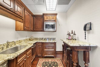 101 Simonton St, Conroe, TX à louer Photo intérieure– Image 2 sur 12
