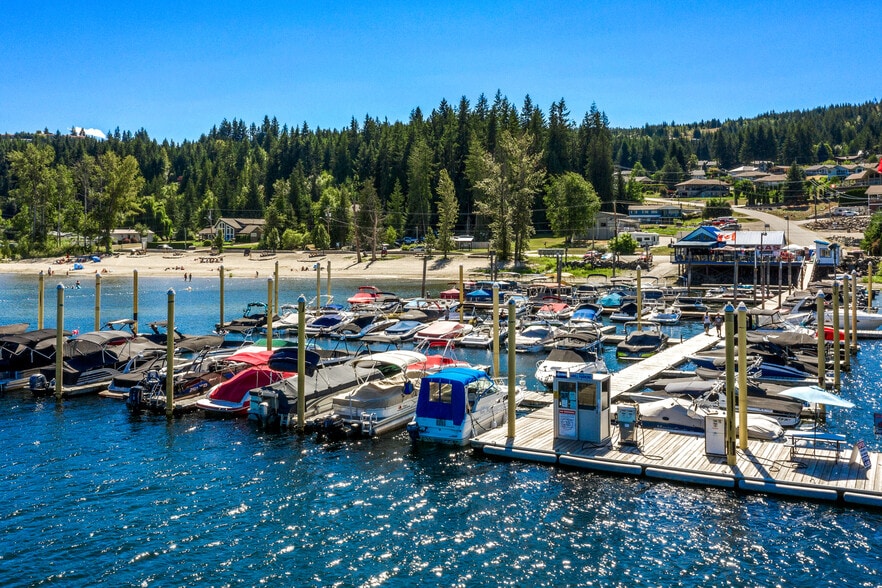 2886 Marine Dr, Blind Bay, BC à vendre - Photo principale – Image 1 sur 48