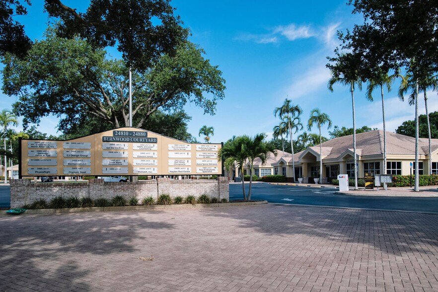 24880 Burnt Pine Dr, Bonita Springs, FL à louer - Photo de l’immeuble – Image 3 sur 9