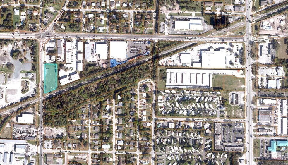 3112 Oleander Ave, Fort Pierce, FL à vendre - Photo de l’immeuble – Image 3 sur 6