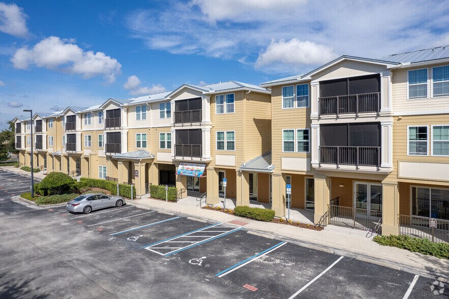 126 E SR 434, Winter Springs, FL à louer - Photo de l’immeuble – Image 3 sur 11