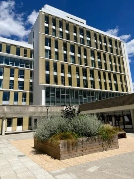 3 Avenue Du Centre, Guyancourt à louer - Photo de l’immeuble – Image 2 sur 9