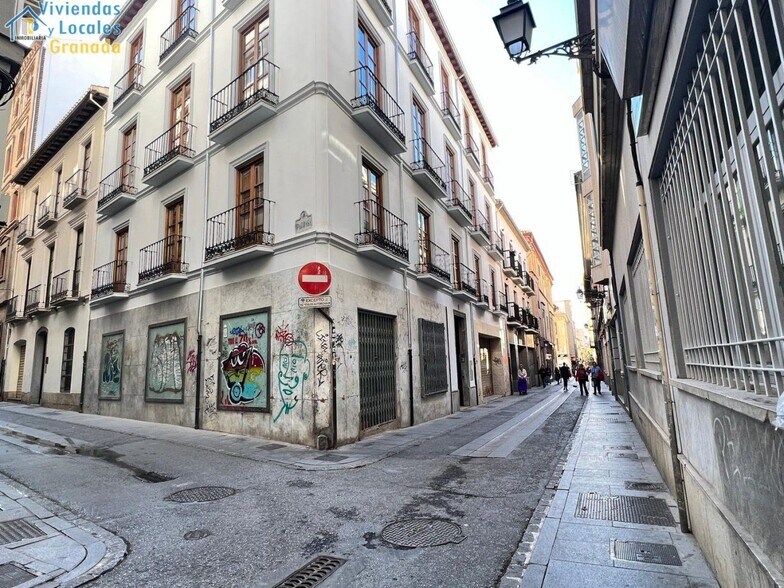 Local commercial dans Granada à louer - Photo de l’immeuble – Image 2 sur 8