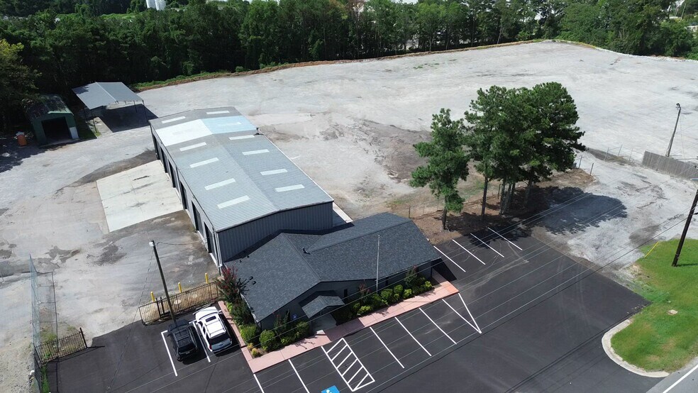 13161 Veterans Memorial Hwy, Douglasville, GA à louer - Vidéo sur l’annonce professionnelle – Image 3 sur 9