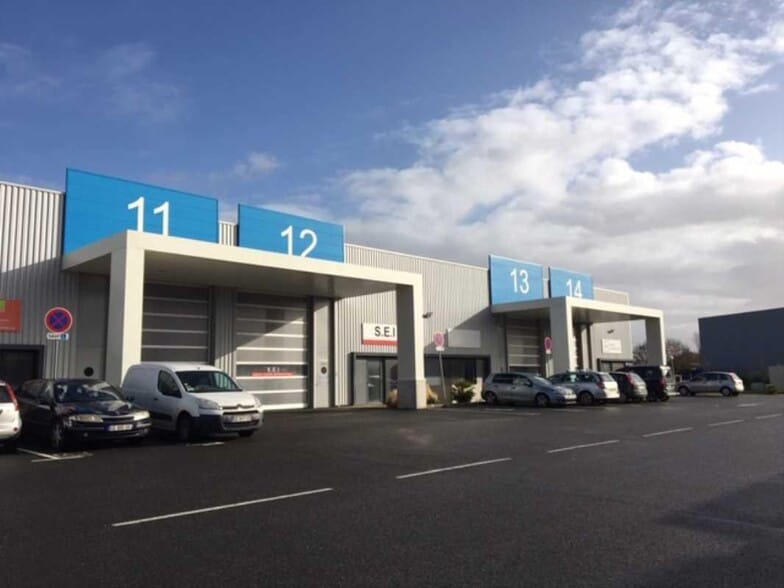 737 Rue De L'Hers, Escalquens à louer - Photo de l’immeuble – Image 1 sur 5
