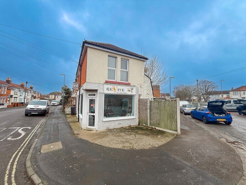 31A Cambridge Rd, Gosport à louer - Photo de l’immeuble – Image 2 sur 3