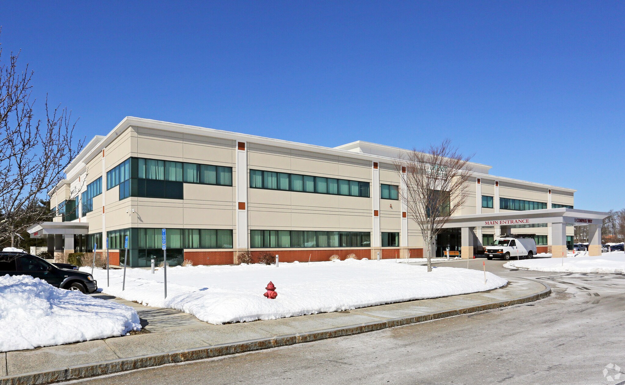 1 Compass Way, East Bridgewater, MA à louer Photo principale– Image 1 sur 7
