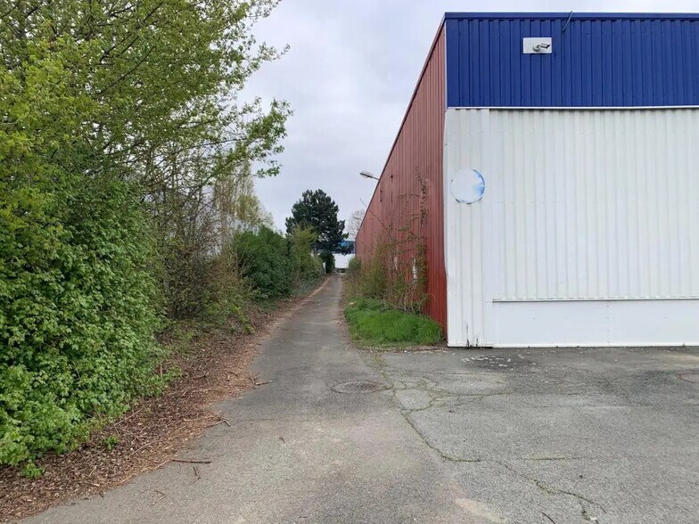 Industriel/Logistique dans Gonesse à louer - Photo de l’immeuble – Image 3 sur 17